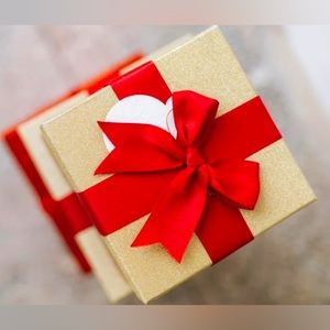Free 🎁 gift with purchase. Add this to your bundle